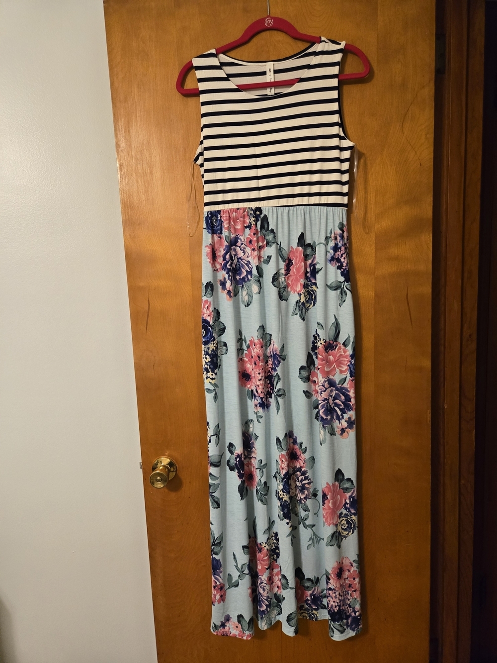 NWT Vanilla Bay Black White Stripe Floral Maxi Sleeveless Dress Size L